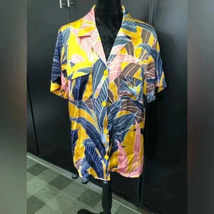 DR2 By Daniel Rainn Satin short sleeved  Button Up Blouse Tropical pattern - XL